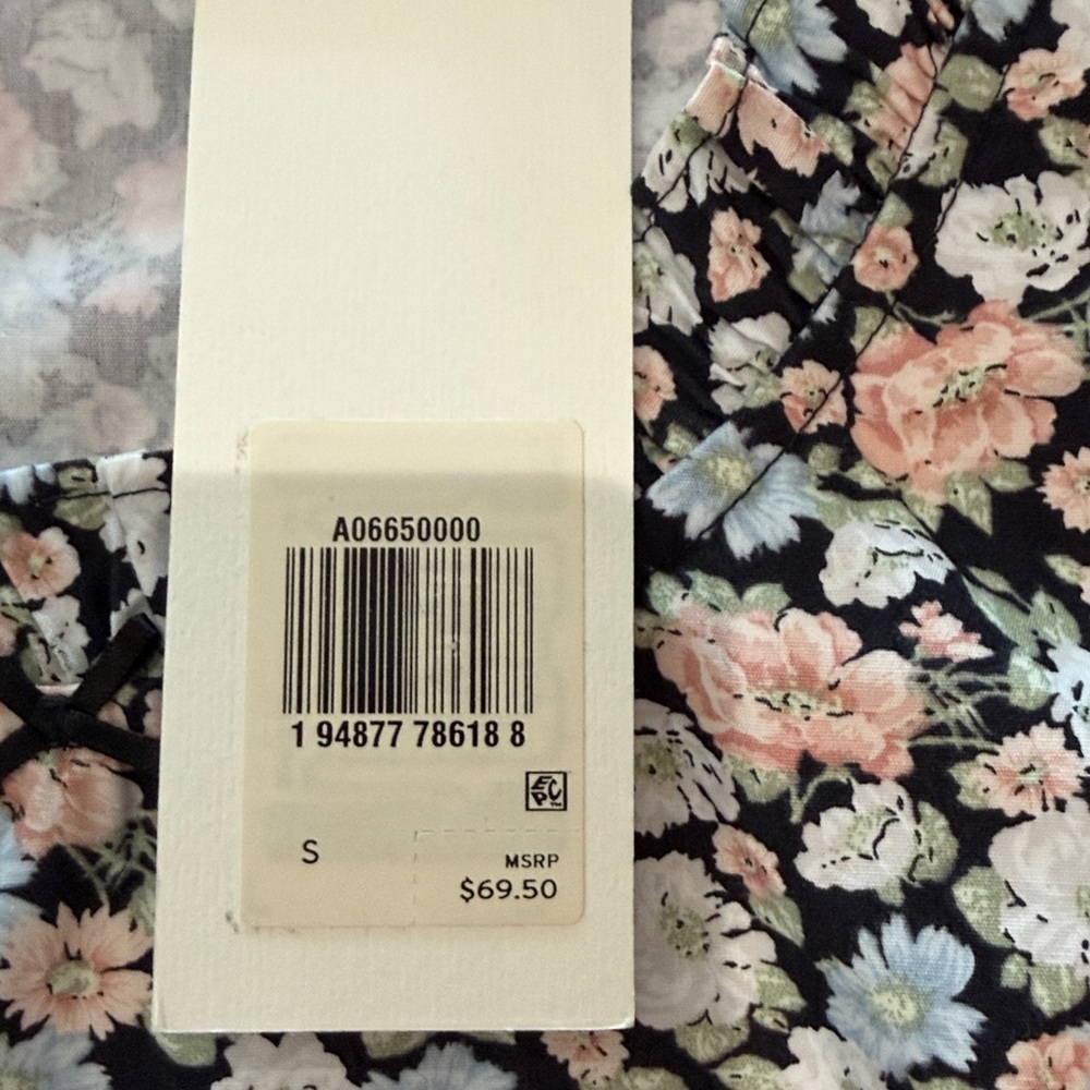 Louise Smocked Top in Vanessa Floral Size small new with tags - Picture 13 of 13